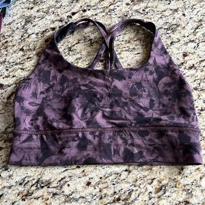 Lululemon sports bra size 4